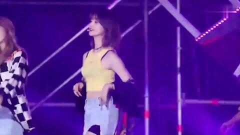 韩国女团热舞视频,燃情热舞！韩国女团热舞视频燃爆全网